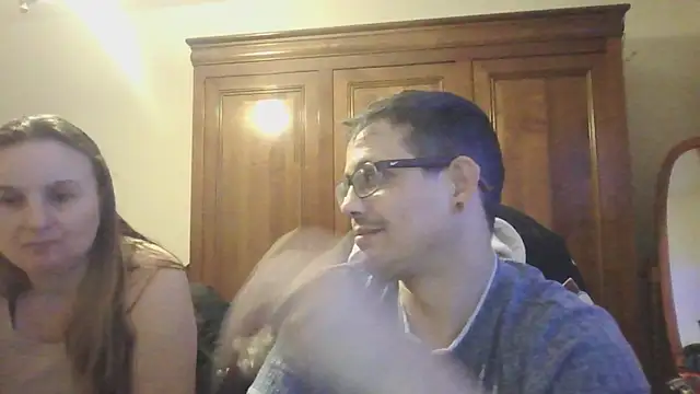 Snapshot of cpl9142 chatting on February 18, 8:03 pm cpl9142 online show from February 18, 8:03 pm