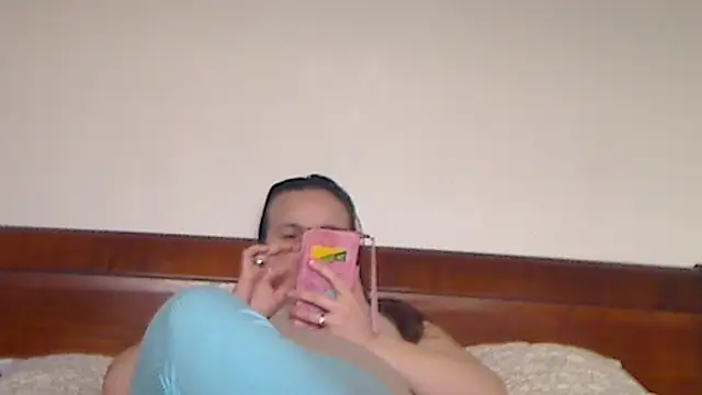 Snapshot of cpl9142 chatting on February 19, 2:12 pm cpl9142 online show from February 19, 2:12 pm