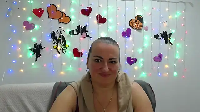 DianaMGG online show from March 5, 12:55 pm