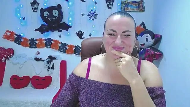 DianaMGG online show from October 21, 5:24 pm