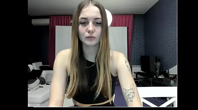 vikky s1 online show from March 13, 6:12 pm