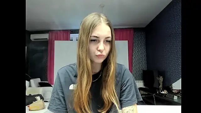 vikky s1 online show from March 15, 3:27 pm