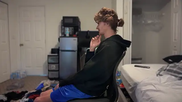 Snapshot of greekmythics chatting on November 9, 1:31 pm greekmythics online show from November 9, 1:31 pm