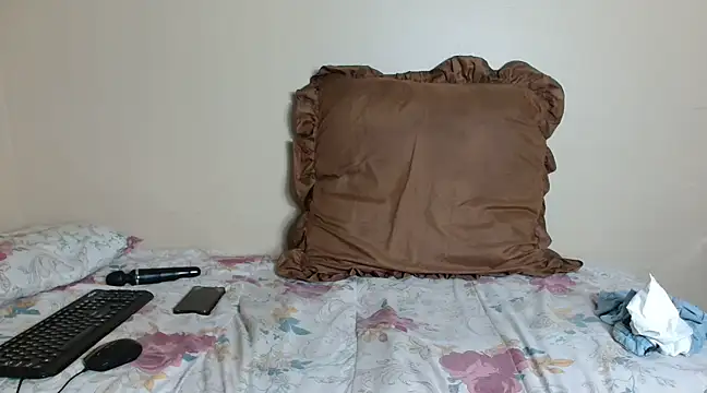 Karishma99  online show from February 15, 8:01 pm