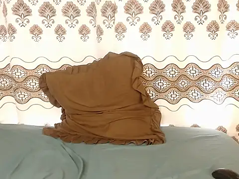 Snapshot of Karishma99_ chatting on April 16, 12:28 pm Karishma99 online show from April 16, 12:28 pm