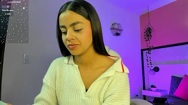 Snapshot of Bella_walker_ chatting on March 19, 8:46 pm Bella walker online show from March 19, 8:46 pm