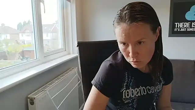 eatmypie69 online show from June 10, 1:32 pm