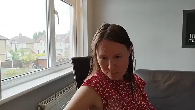 eatmypie69 online show from June 12, 11:20 am