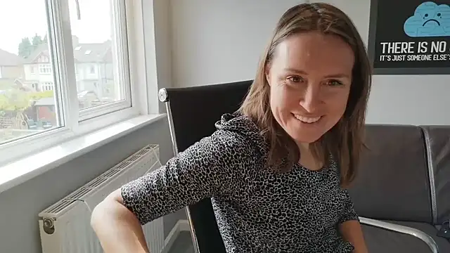 eatmypie69 online show from June 15, 8:38 am