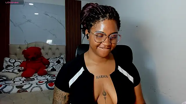 ZahraRose online show from March 15, 3:34 am