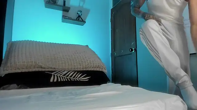 K cique online show from October 23, 8:35 am