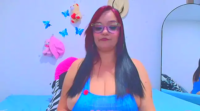 Snapshot of Veronica_Milf1 chatting on February 18, 2:38 am Veronica Milf1 online show from February 18, 2:38 am