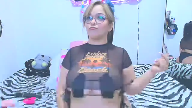 Snapshot of Veronica_Milf1 chatting on November 26, 2:23 am Veronica Milf1 online show from November 26, 2:23 am