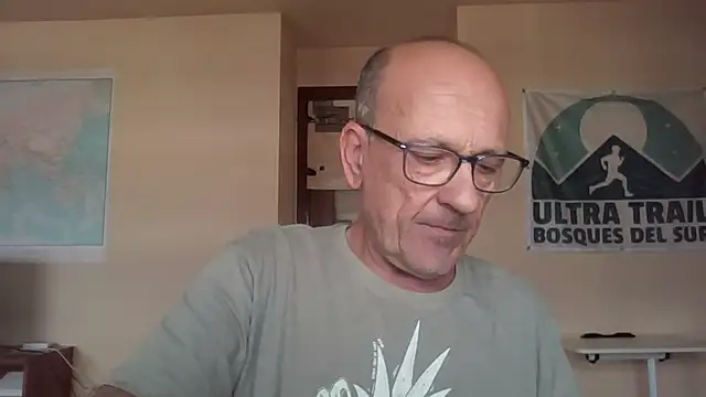 Snapshot of llopaco chatting on October 19, 12:50 pm llopaco online show from October 19, 12:50 pm