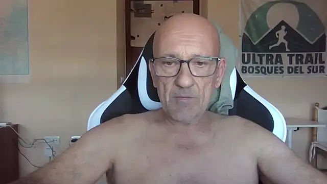 Snapshot of llopaco chatting on October 25, 10:56 am llopaco online show from October 25, 10:56 am