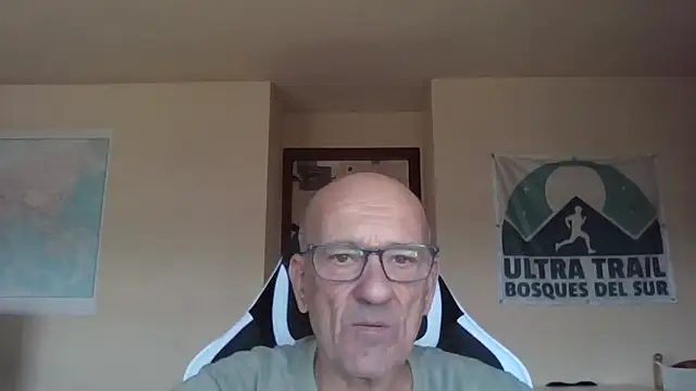 Snapshot of llopaco chatting on November 1, 10:39 am llopaco online show from November 1, 10:39 am