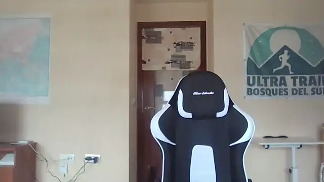 Snapshot of llopaco chatting on November 15, 1:18 pm llopaco online show from November 15, 1:18 pm