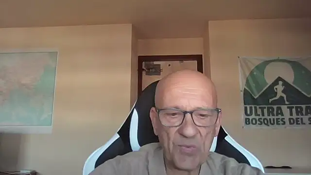 Snapshot of llopaco chatting on November 19, 12:38 pm llopaco online show from November 19, 12:38 pm