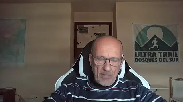 Snapshot of llopaco chatting on December 3, 12:47 pm llopaco online show from December 3, 12:47 pm