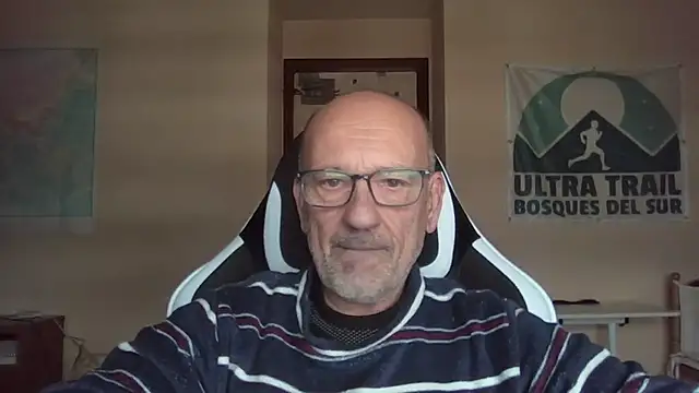 Snapshot of llopaco chatting on December 5, 12:14 pm llopaco online show from December 5, 12:14 pm