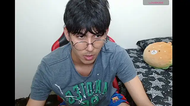 neithanzynxx online show from October 26, 7:53 pm