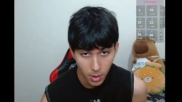 neithanzynxx online show from October 31, 8:10 pm