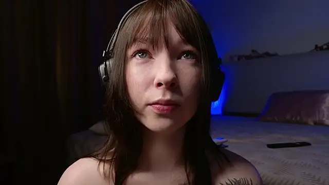 Sindy Juxx online show from June 3, 2:03 am