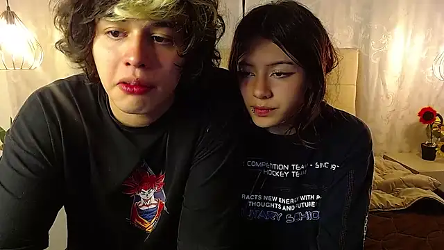 fyreandfox  online show from March 12, 11:44 pm