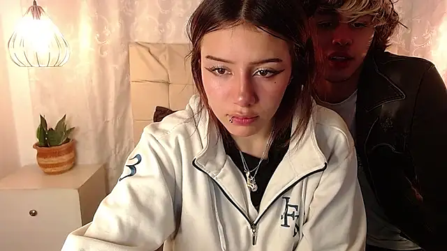 fyreandfox  online show from March 20, 7:35 pm