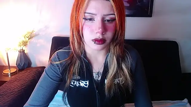 fyreandfox  online show from May 27, 7:55 pm