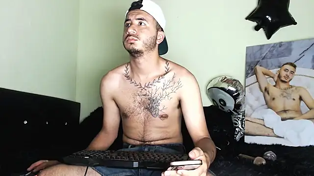 AdamParker  online show from November 4, 12:10 am