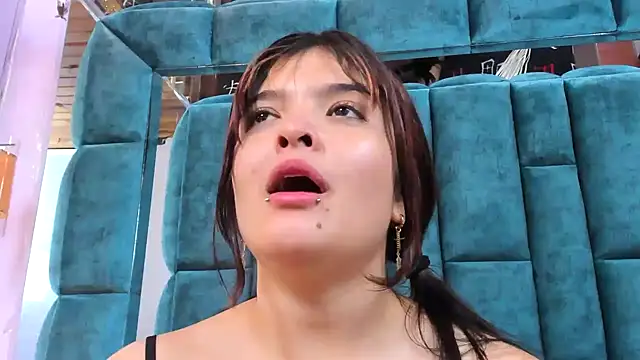 Snapshot of ARTEMISAKIM chatting on March 8, 2:15 am ARTEMISAKIM online show from March 8, 2:15 am