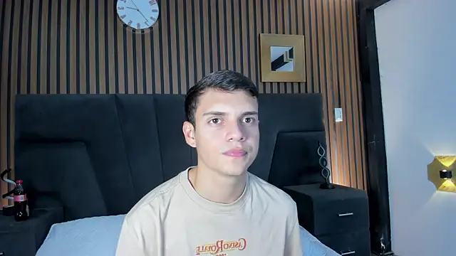 Snapshot of JacobRoberts1 chatting on September 21, 8:32 pm JacobRoberts1 online show from September 21, 8:32 pm