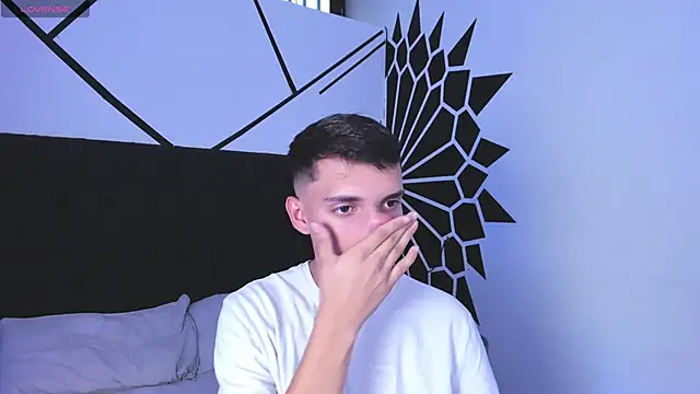 Snapshot of JacobRoberts1 chatting on September 24, 8:12 pm JacobRoberts1 online show from September 24, 8:12 pm