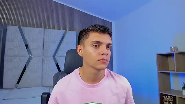 Snapshot of JacobRoberts1 chatting on October 10, 8:08 pm JacobRoberts1 online show from October 10, 8:08 pm