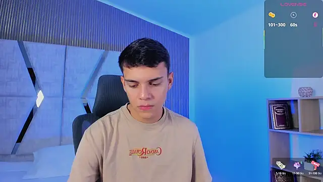 Snapshot of JacobRoberts1 chatting on October 17, 8:22 pm JacobRoberts1 online show from October 17, 8:22 pm