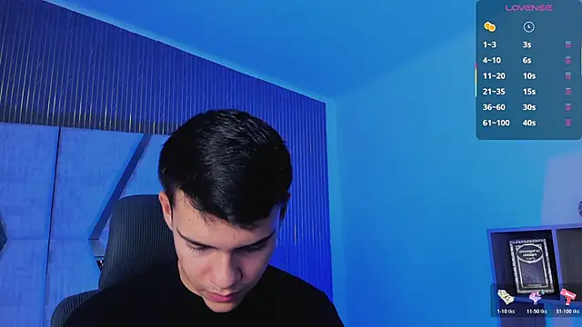 Snapshot of JacobRoberts1 chatting on October 21, 8:20 pm JacobRoberts1 online show from October 21, 8:20 pm