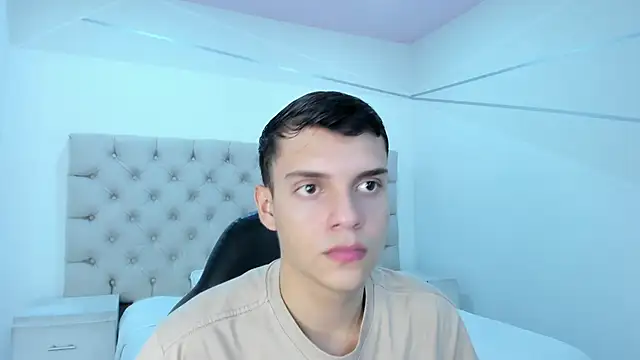 JacobRoberts1 online show from November 16, 9:20 pm