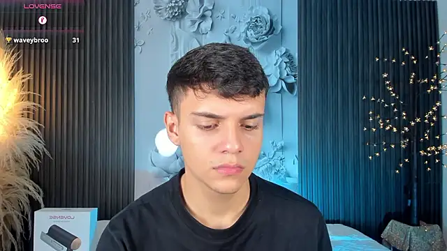 JacobRoberts1 online show from February 3, 4:32 am