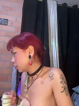 Snapshot of lily_sex-- chatting on September 16, 10:05 am lily sex-- online show from September 16, 10:05 am
