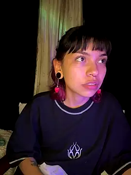 Snapshot of lily_sex-- chatting on October 7, 1:58 am lily sex-- online show from October 7, 1:58 am