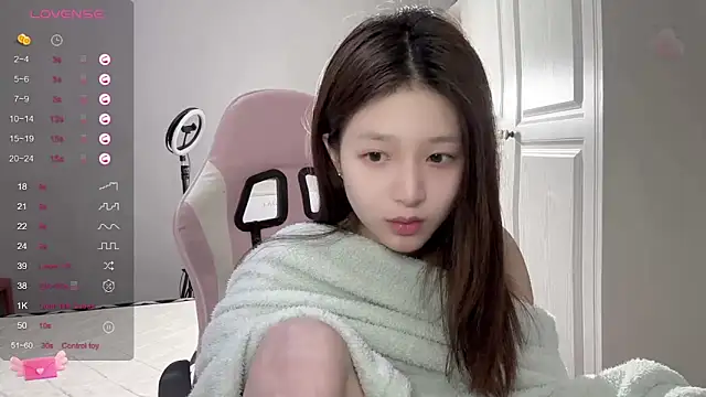 YaYa-521 online show from March 12, 6:44 pm