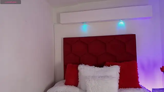 LoreleyNovoa online show from September 17, 3:19 am