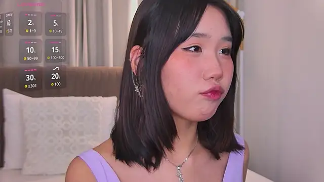 Snapshot of HitomiAoki chatting on March 3, 6:33 pm HitomiAoki online show from March 3, 6:33 pm