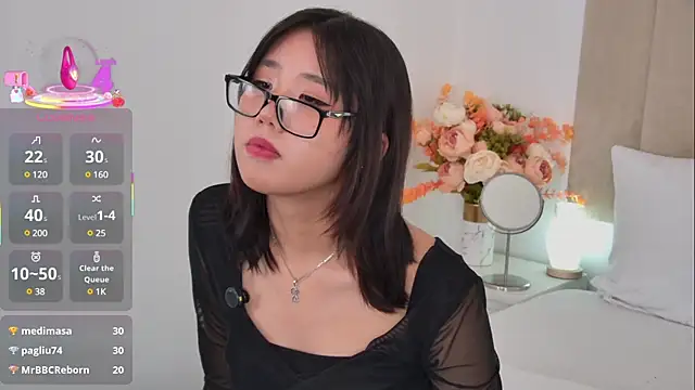 Snapshot of HitomiAoki chatting on March 7, 10:21 pm HitomiAoki online show from March 7, 10:21 pm