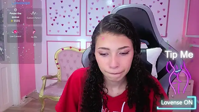 danatella a online show from December 18, 7:53 pm