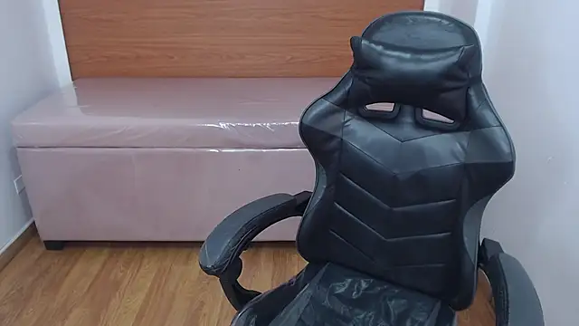 danatella a online show from January 15, 12:54 pm