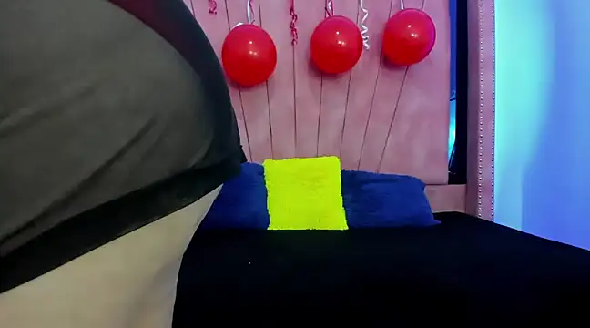 WendyThomson online show from February 15, 2:00 pm