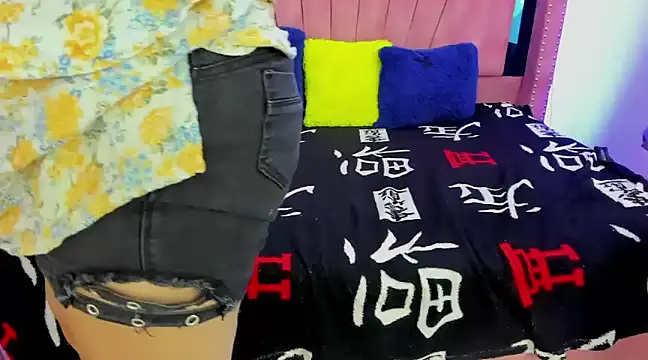 WendyThomson online show from February 18, 12:49 pm