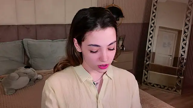Snapshot of Alice_Deleon chatting on February 27, 9:25 pm Alice Deleon online show from February 27, 9:25 pm